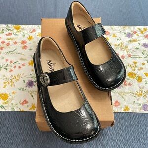 Algeria by PG Lite, Paloma, Black Rose, Size 6 (Euro 36) Brand New in the box